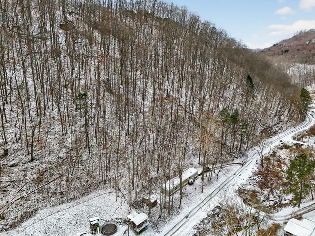 428 Kelly Fork Road, Hazard, KY 41701