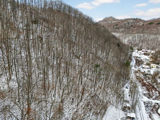 428 Kelly Fork Road, Hazard, KY 41701