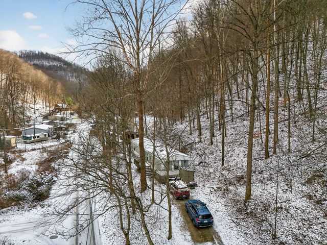 428 Kelly Fork Road, Hazard, KY 41701