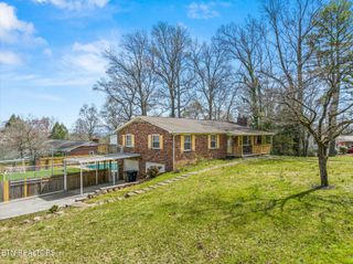 4621 Royalview Rd, Knoxville, TN 37921