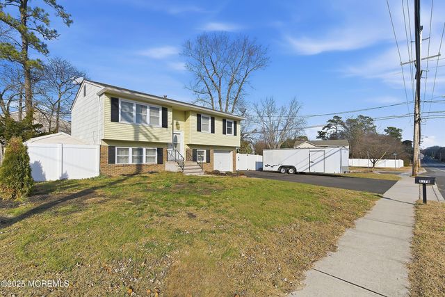 2178 Lanes Mill Road, Brick, NJ 08724