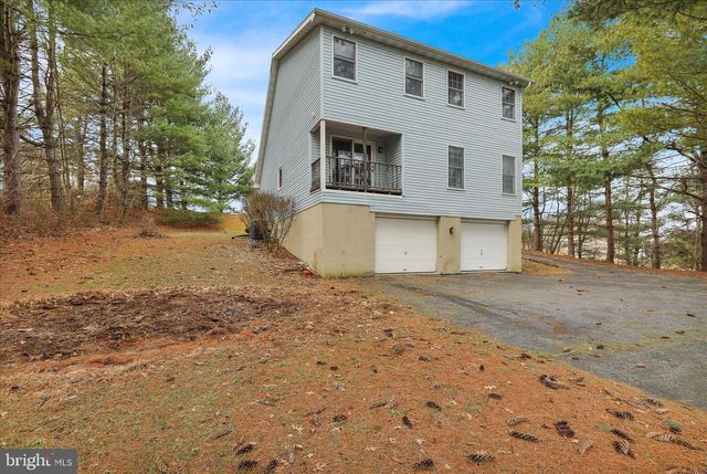 60 PLEASANT DR, Bernville, PA 19506