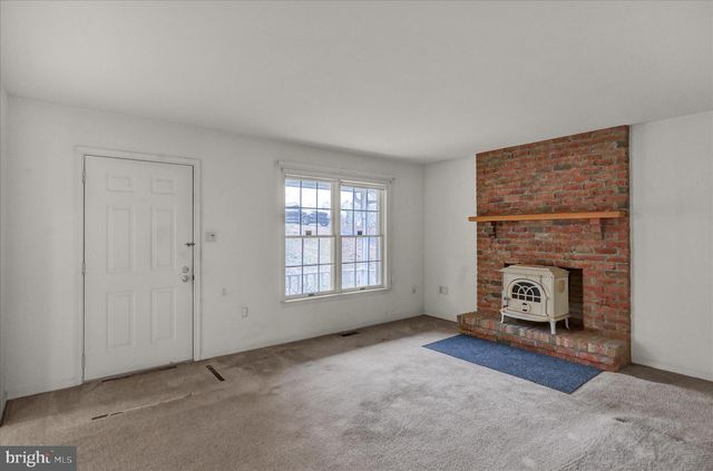 60 PLEASANT DR, Bernville, PA 19506