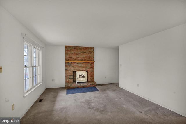 60 PLEASANT DR, Bernville, PA 19506