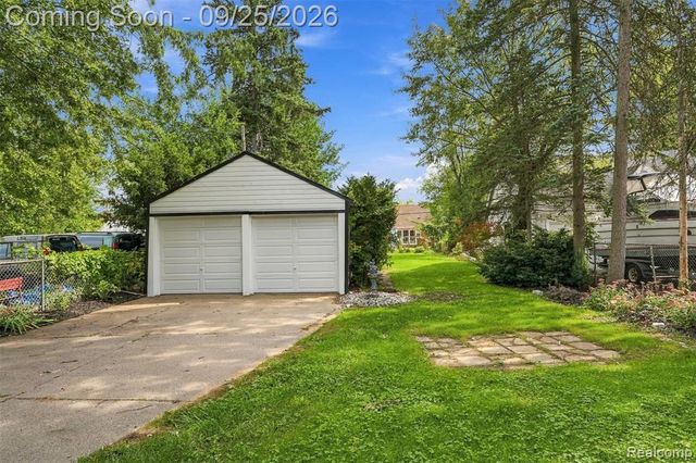 15760 Oakfield Street, Detroit, MI 48227
