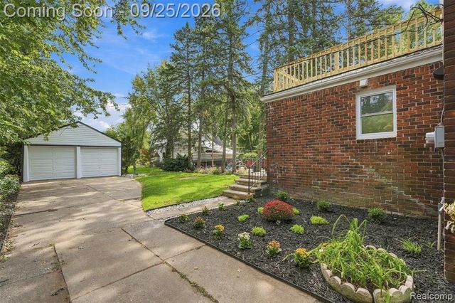 15760 Oakfield Street, Detroit, MI 48227