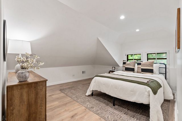 2936 N Keating Avenue, Chicago, IL 60641