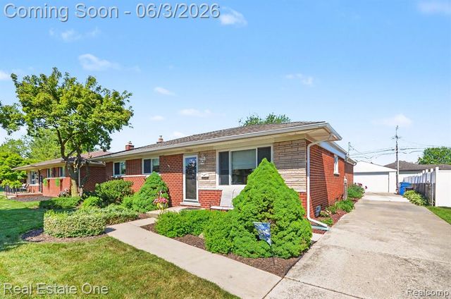 28460 Bradner Drive, Warren, MI 48088