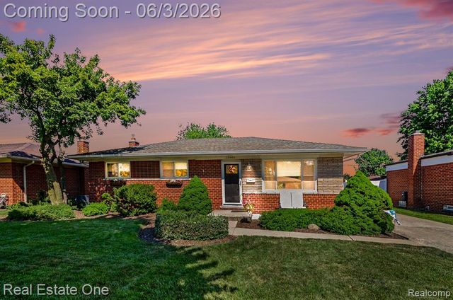 28460 Bradner Drive, Warren, MI 48088