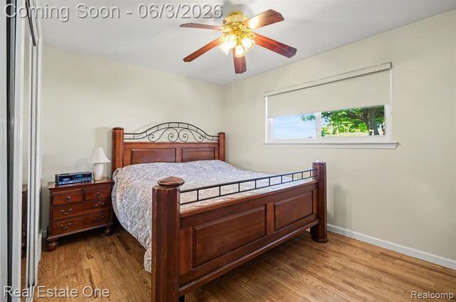 28460 Bradner Drive, Warren, MI 48088