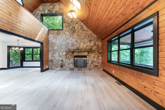 147 Deer Haven Drive, Blairsville, GA 30512
