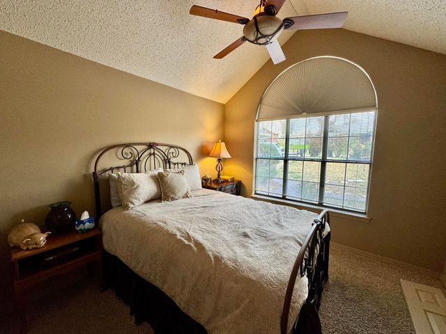 1015 Deer Park Ct., Longview, TX 75604