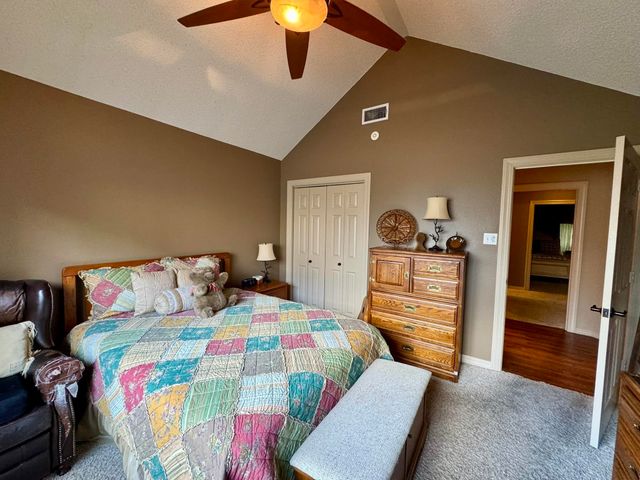 1015 Deer Park Ct., Longview, TX 75604