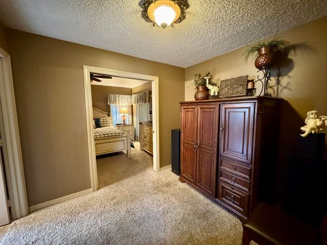 1015 Deer Park Ct., Longview, TX 75604