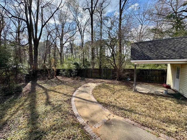 1015 Deer Park Ct., Longview, TX 75604