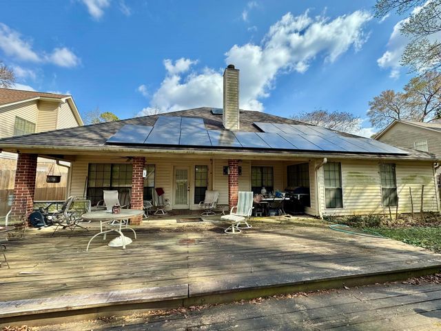 1015 Deer Park Ct., Longview, TX 75604