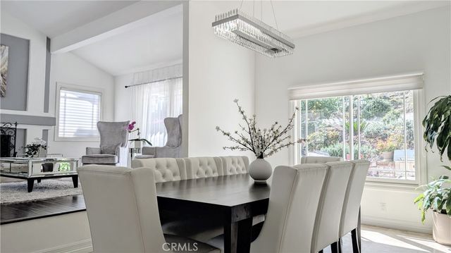 20224 Chapter, Woodland Hills, CA 91364