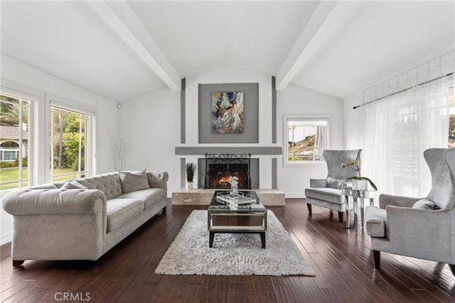 20224 Chapter, Woodland Hills, CA 91364