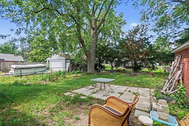 37 W Garfield Avenue, Zeeland, MI 49464