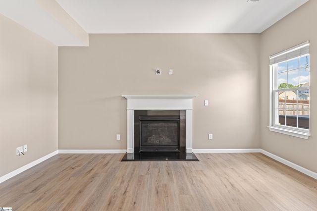 424 Sweeny Court, Boiling Springs, SC 29316