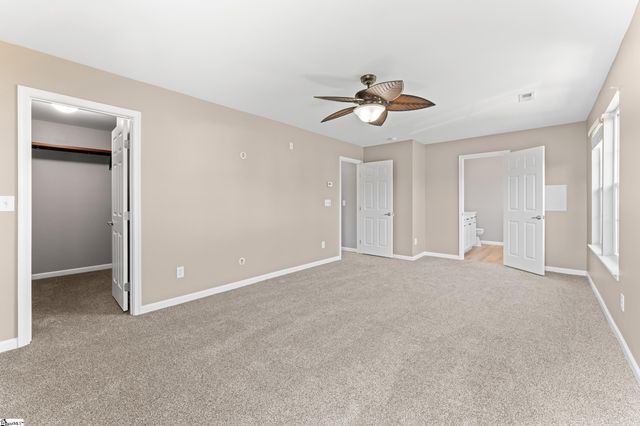 424 Sweeny Court, Boiling Springs, SC 29316