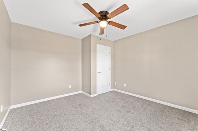 424 Sweeny Court, Boiling Springs, SC 29316