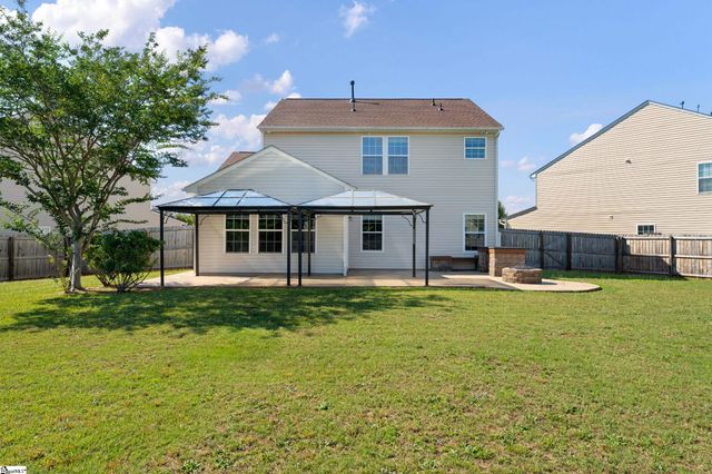 424 Sweeny Court, Boiling Springs, SC 29316
