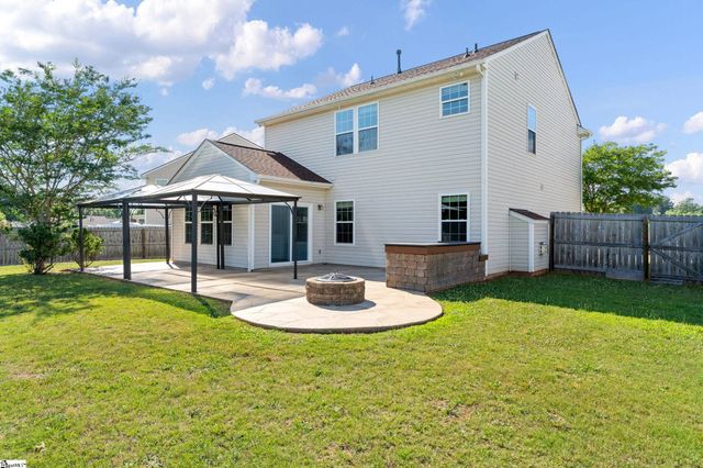 424 Sweeny Court, Boiling Springs, SC 29316