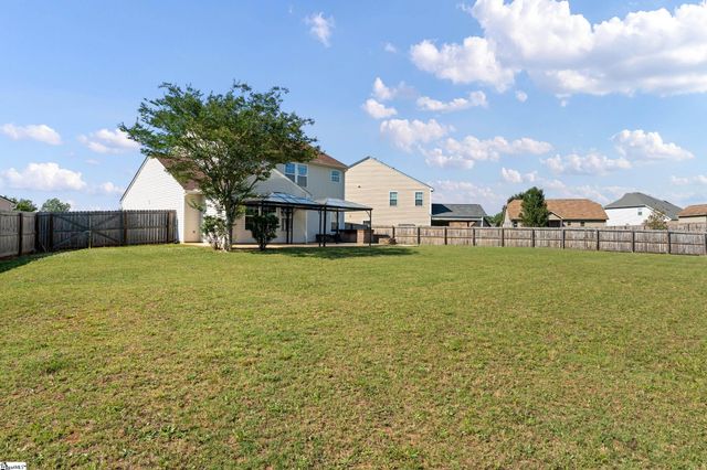 424 Sweeny Court, Boiling Springs, SC 29316