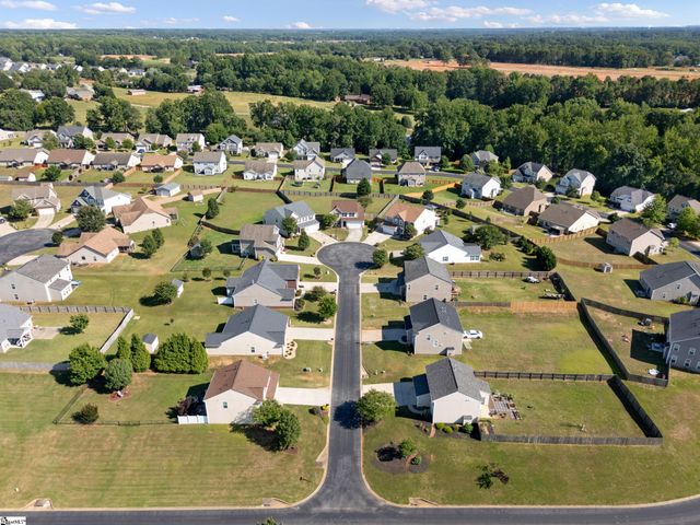 424 Sweeny Court, Boiling Springs, SC 29316