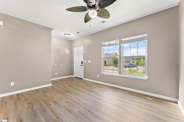 424 Sweeny Court, Boiling Springs, SC 29316