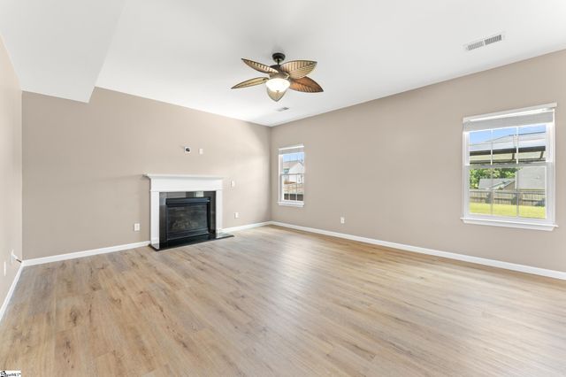 424 Sweeny Court, Boiling Springs, SC 29316