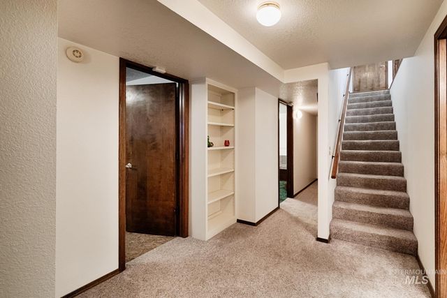 525 Donna Drive, Nampa, ID 83686