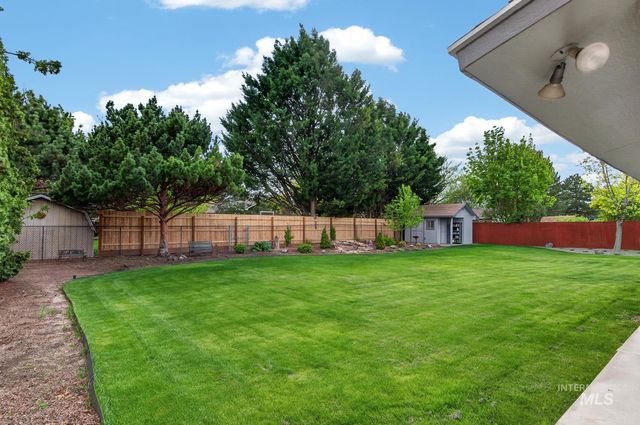 525 Donna Drive, Nampa, ID 83686