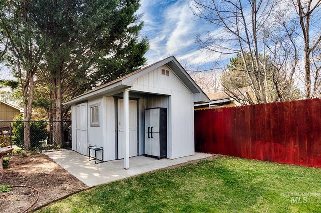 525 Donna Drive, Nampa, ID 83686