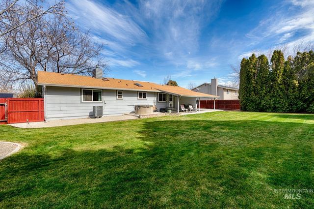 525 Donna Drive, Nampa, ID 83686
