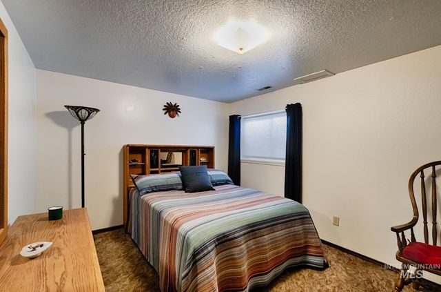 525 Donna Drive, Nampa, ID 83686