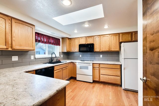 525 Donna Drive, Nampa, ID 83686