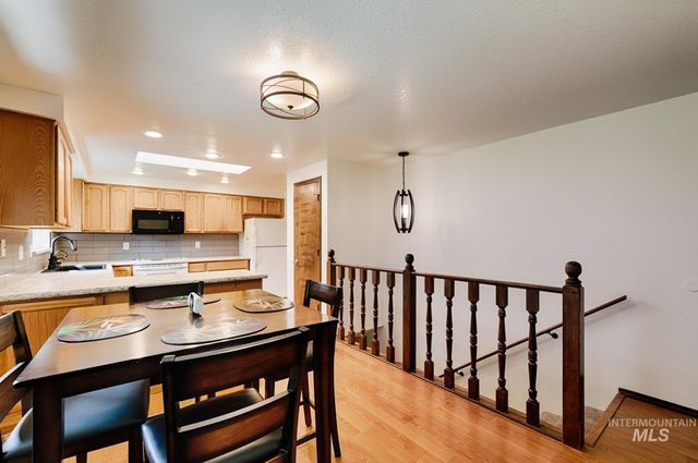 525 Donna Drive, Nampa, ID 83686