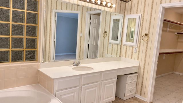1906 Gray Birch Drive, Sugar Land, TX 77479