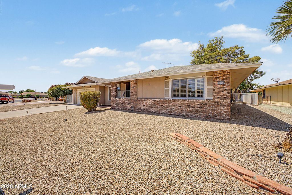17028 N COUNTRY CLUB Drive, Sun City, AZ 85373 — photo 5