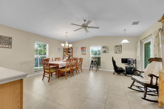 7856 101st Avenue, Vero Beach, FL 32967