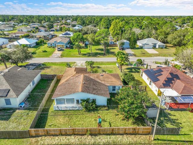 7856 101st Avenue, Vero Beach, FL 32967