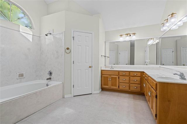 6740 Barnes Drive E, Theodore, AL 36582
