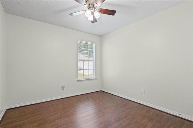 6740 Barnes Drive E, Theodore, AL 36582