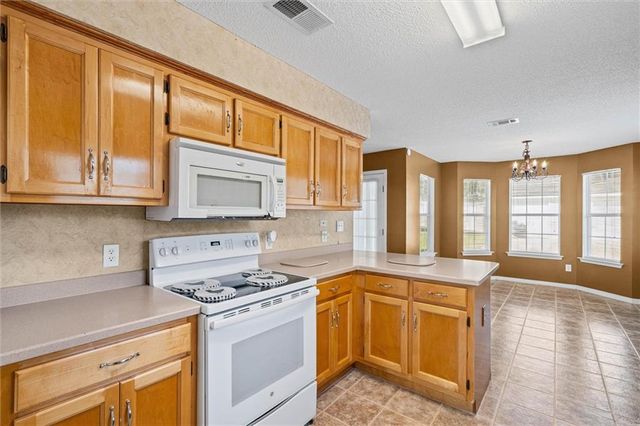 6740 Barnes Drive E, Theodore, AL 36582