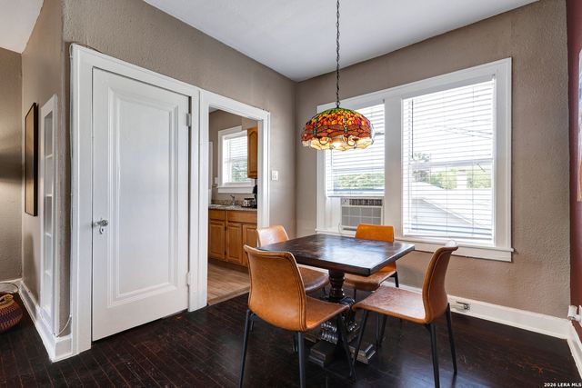 423 E ASHBY PL, San Antonio, TX 78212