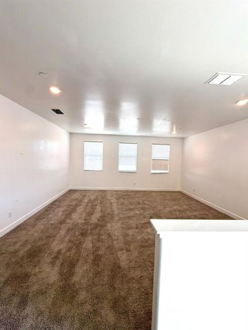 6510 Thunder Trail Drive, Bakersfield, CA 93313