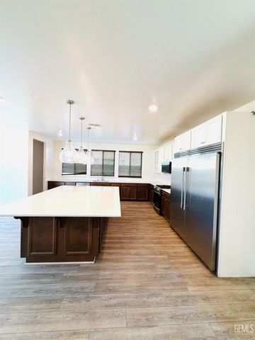 6510 Thunder Trail Drive, Bakersfield, CA 93313