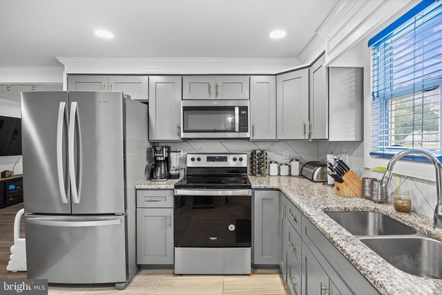 918 UNITED STATES AVE, Lindenwold, NJ 08021